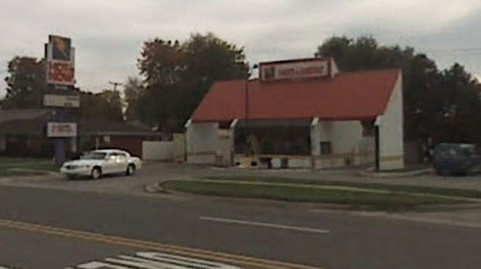 Hot n Now Hamburgers - Monroe - 808 N Telegraph (newer photo)